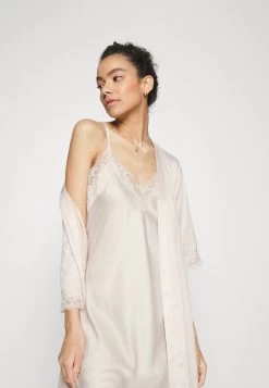 Anna Field Bridal Nightie / 003 - Off-White - Chemise De Nuit / Nuisette - 003 - Off-White 11 Anna Field Bridal Nightie / 003 - Off-White - Chemise De Nuit / Nuisette - 003 - Off-White -Boutique Fashion Soldes b0d5595a3a9e44e28968fba66029159e