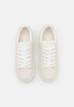 Baskets Basses - Off-White 13 Baskets Basses - Off-White -Boutique Fashion Soldes b6bca5098d4e4b0e94751424c8925415