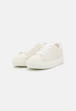 Baskets Basses - Off-White 10 Baskets Basses - Off-White -Boutique Fashion Soldes eb7b164418c8464a827b0708f40bc634